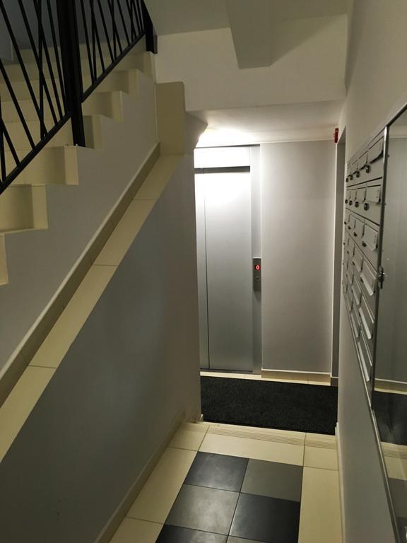 Apartament Blisko Centrum ワルシャワ エクステリア 写真
