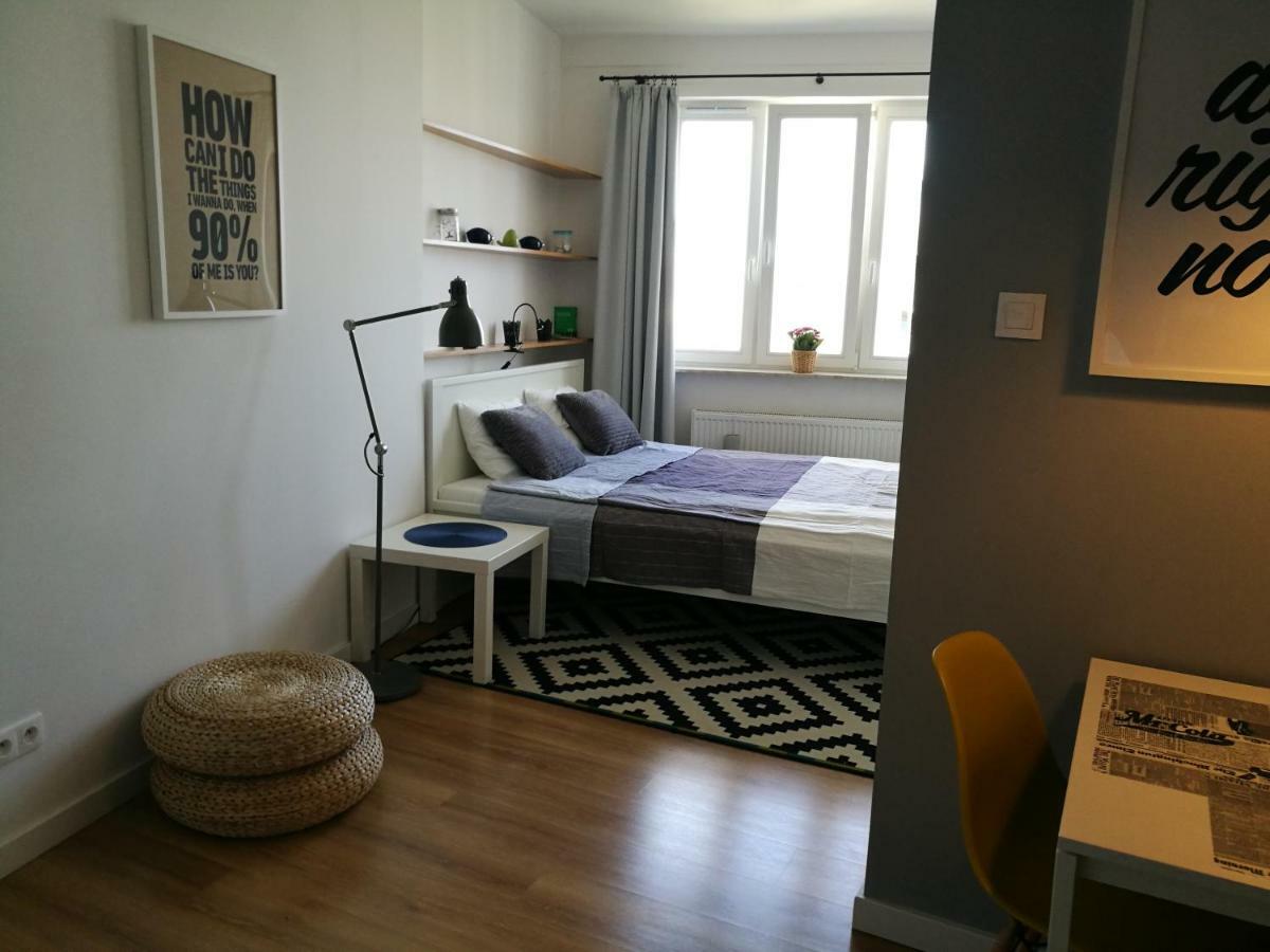 Apartament Blisko Centrum ワルシャワ エクステリア 写真